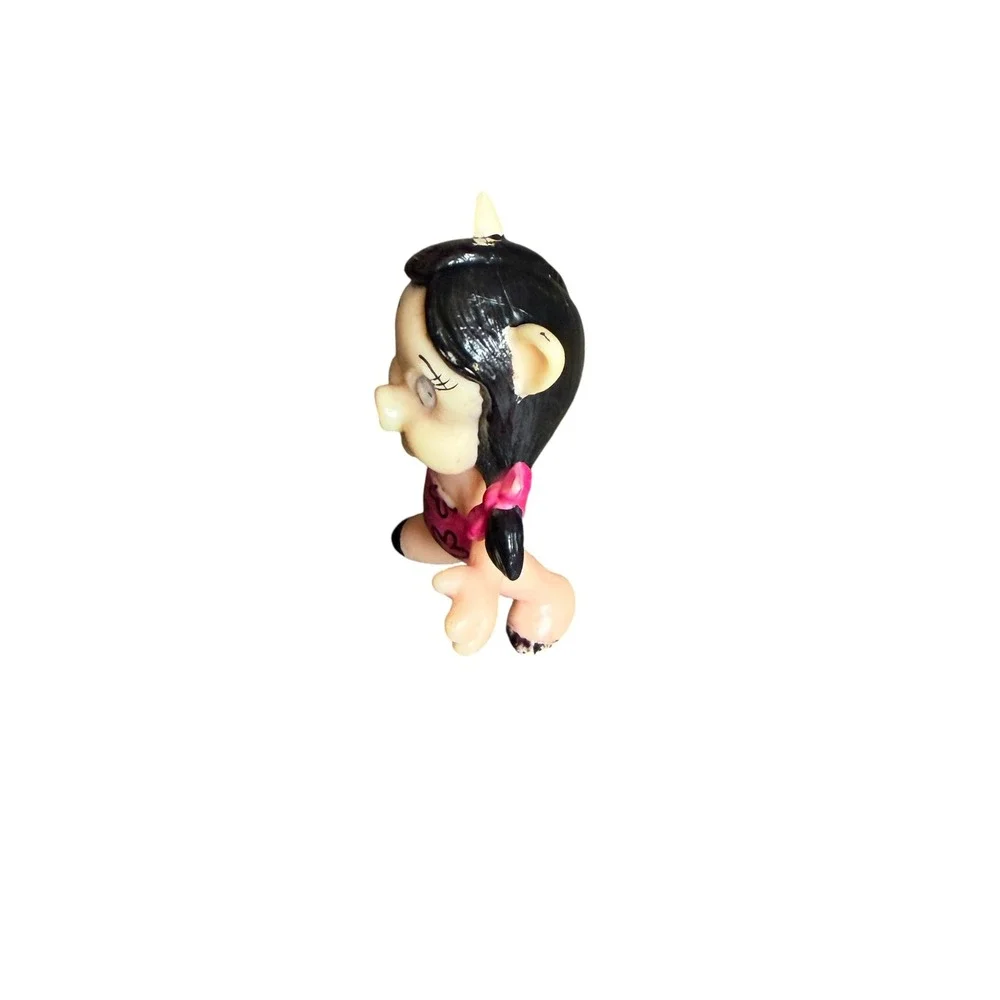 Looney Tunes Petunia Pig 2.5